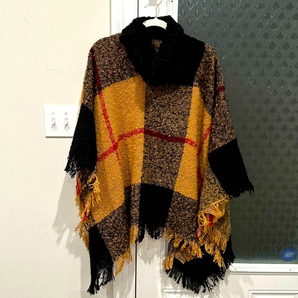 ♥️ BELK OSFM Poncho Camel Brown Black Multi Color NWT!♥️ BEAUTIFUL!!!☝🏻 😍 🧥